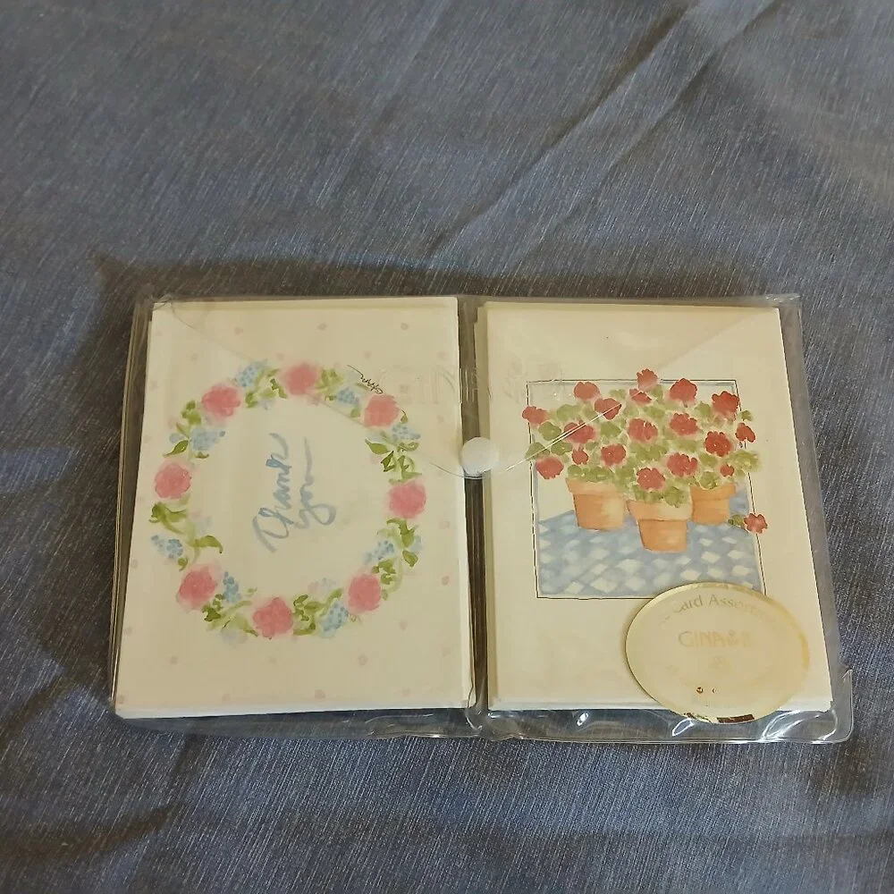 Gina B Note Card Assortment 12 cards & envelopes New